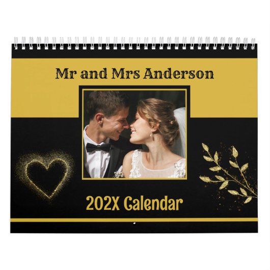 Modern Cute Couple Photo Mr & Mrs Black and Gold  カレンダー (カバー)
