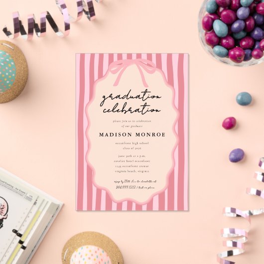 Modern Doodle Hand Drawn Bow Graduation  アクリル招待状 (インサイチュ (お祝い))