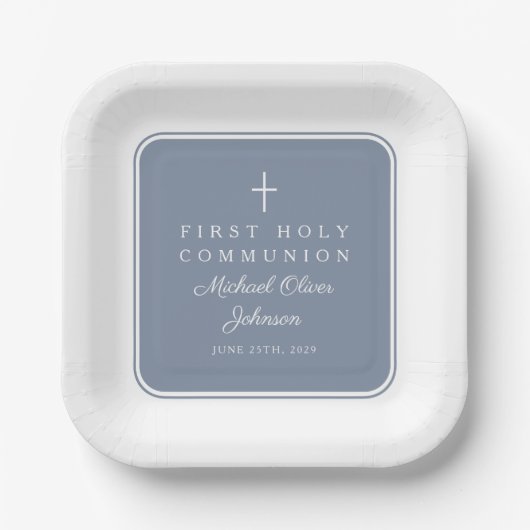 Modern Dusty Blue Cross Boy First Communion ペーパープレート (正面)