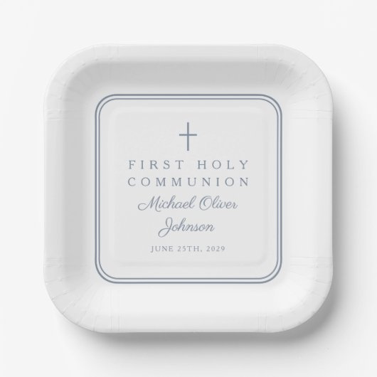 Modern Dusty Blue Cross Boy First Holy Communion ペーパープレート (正面)