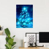 Modern Electric Blue Christmas Tree with Lights ポスター (ホームオフィス)
