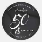 Modern Elegant Black White Fifty Fabulous Birthday ラウンドシール (正面)