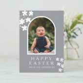 Modern Elegant Easter Family Photo Floral & Arch シーズンカード (スタンド正面)