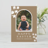 Modern Elegant Easter Family Photo Floral & Arch シーズンカード (スタンド正面)