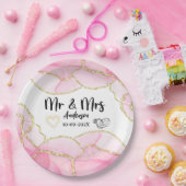 Modern Elegant Pink and Gold Mr and Mrs Wedding  ペーパープレート (パーティー)