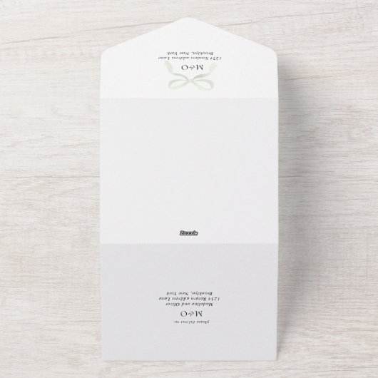Modern Elegant Sage Green Bow Monogram Wedding オールインワン招待状 (外側)