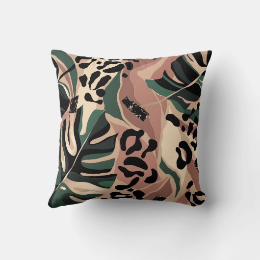 Modern exotic pattern with leopard skin. Creative  クッション (裏面)