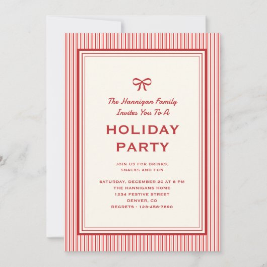 Modern Festive Red Bow and Stripes Family Holiday 招待状 (正面)