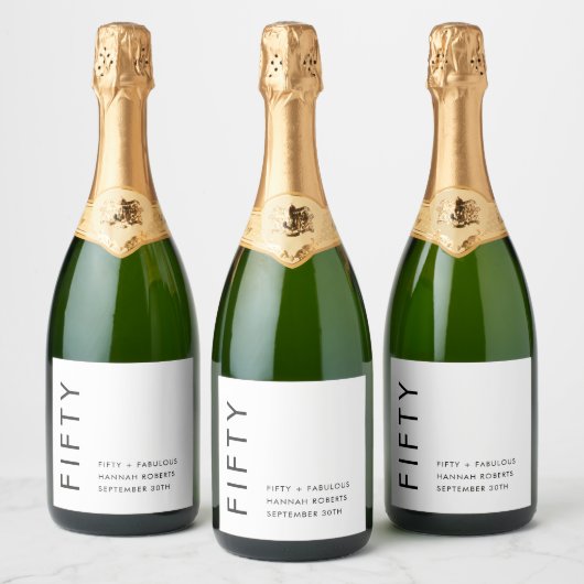 Modern Fifty and Fabulous Bold 50th Birthday Party スパークリングワインラベル (ボトル)