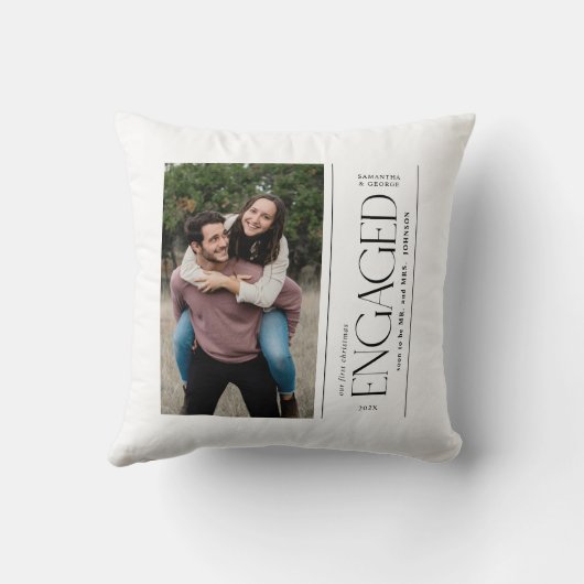 Modern First Christmas Engaged Couples Photo クッション (裏面)