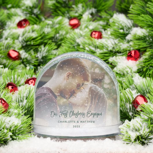 Modern First Christmas Engaged Photos Custom (クリスマス)