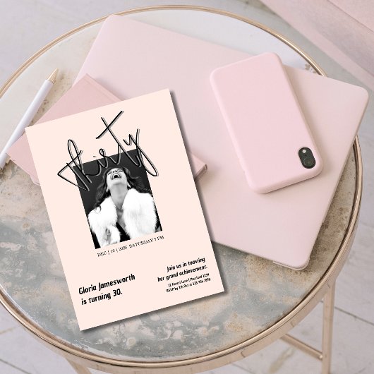 Modern Funny Light Pink Photo 30th Birthday  招待状
