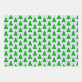 Modern Geometric Christmas Trees on Green on Blue ラッピングペーパーシート (正面3)