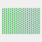 Modern Geometric Christmas Trees on Green on Blue ラッピングペーパーシート (正面2)