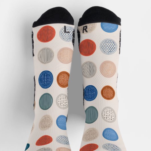 Modern Geometric Coin Pattern Socks ソックス (上部)