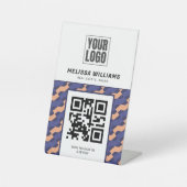 Modern Geometric Interlocking Pattern  台座サイン (正面)