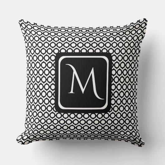 Modern Geometric Monogram Black White クッション (正面)