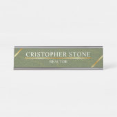 Modern Gold House Real Estate Olive Green Realtor デスクネームプレート (正面)