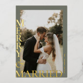 Modern Gold Sage Green Merry Married Photos Script 箔シーズンカード (正面)
