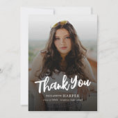 Modern Grad Brush Script Photo Graduation サンキューカード (正面)