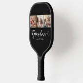 Modern Grandma Established 3 Photo White Script ピックルボールラケット (左)
