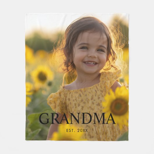Modern Grandma Photo フリースブランケット (正面)