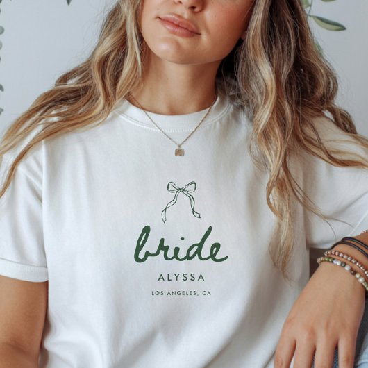 Modern Green Coquette Custom Bride's Name Wedding Tシャツ