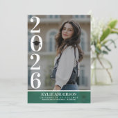 Modern Green Graduation Cap Senior Photo 招待状 (スタンド正面)