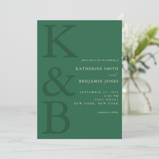 Modern Green Monogram Minimalist Wedding 招待状 (スタンド正面)
