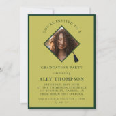 Modern Green Photo Frame Graduation Party 招待状 (正面)