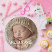  Modern Grey and White Photo Birth Announcement ペーパープレート (パーティー)