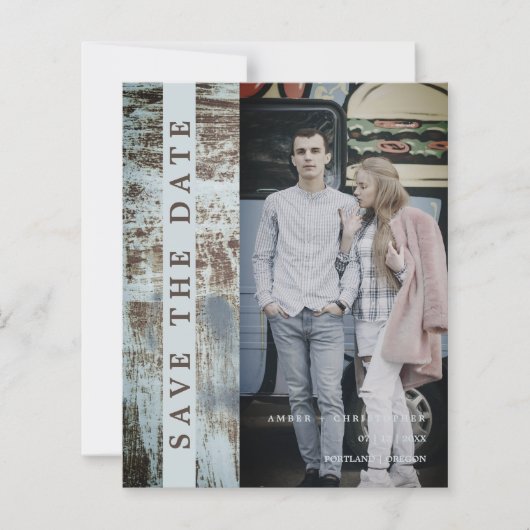 Modern Grunge Background Romantic Engaged Couple (正面)