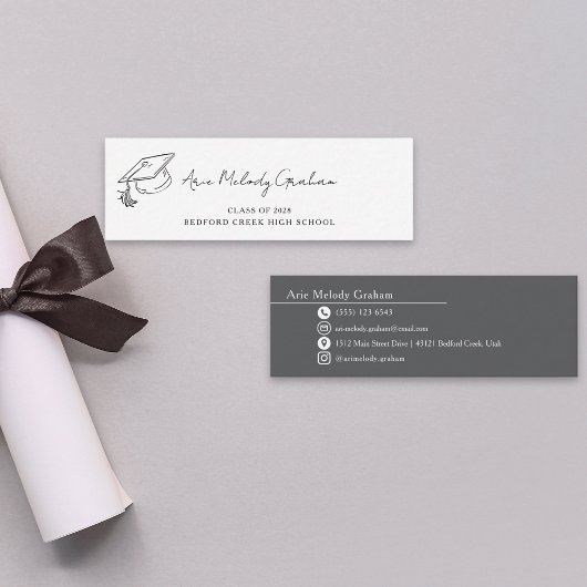 Modern Handwritten Script Graduate Name Card スキニー名刺