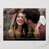 Modern Handwritten Script Photo Save the Date 箔招待状ポストカード (正面)