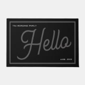 Modern Hello Grey White Script Family Name ドアマット (正面)