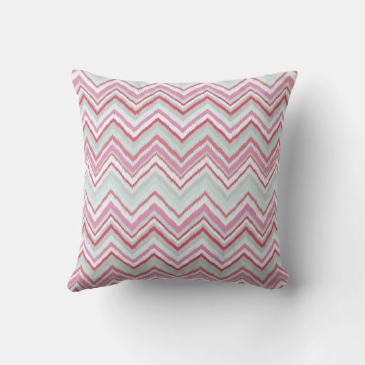 Modern Ikat Chevron Stripe Monogram Initial クッション (裏面)