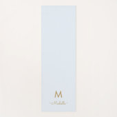 Modern Light Dusty Blue Gold Script Monogram ヨガマット (正面)