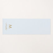 Modern Light Dusty Blue Gold Script Monogram ヨガマット (正面(横))