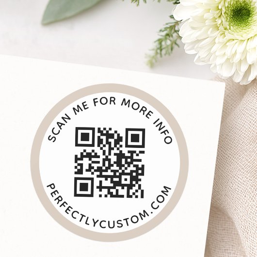 Modern light mocha brown border QR code and text ラウンドシール