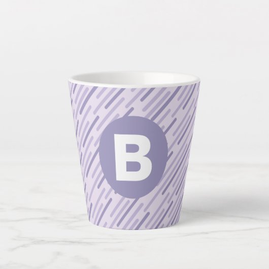 Modern Lilac Purple Diagonal Stripes Monogram カフェラテマグ (正面)