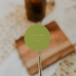 Modern Lime Green "Thank You" Custom Wedding ラウンドシール<br><div class="desc">Modern Lime Green "Thank You" Custom Wedding Classic Round Sticker. Personalize this minimalistic bright green and white wedding sticker with bride and groom names, and your wedding date.</div>