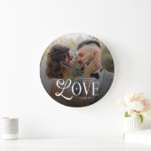 Modern Love Custom Wedding Photo Couples Monogram ラージ壁時計 (ホーム)