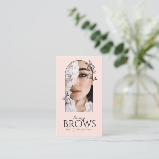 Modern Luxe Brow Specialist Floral Rose Arch Photo 名刺 (スタンド正面)