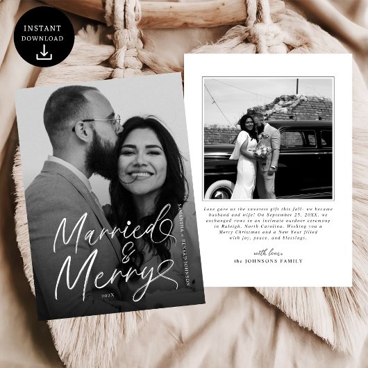 Modern Married and Merry Newlywed Script Christmas シーズンカード