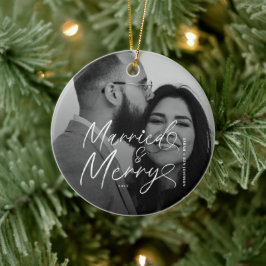 Modern Married and Merry Newlywed Script Christmas セラミックオーナメント