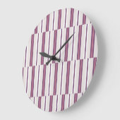 Modern Mauve and Plum Stripe ラージ壁時計 (傾斜)