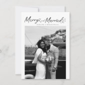 Modern Merry and Married Newlywed Script Christmas シーズンカード (正面)