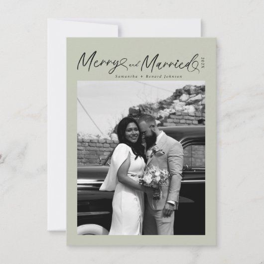 Modern Merry and Married Newlywed Script Christmas シーズンカード (正面)