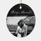 Modern Merry and Married Newlywed Script Christmas セラミックオーナメント (左)