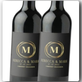 Modern metallic gold circle shape faux monogram ワインラベル